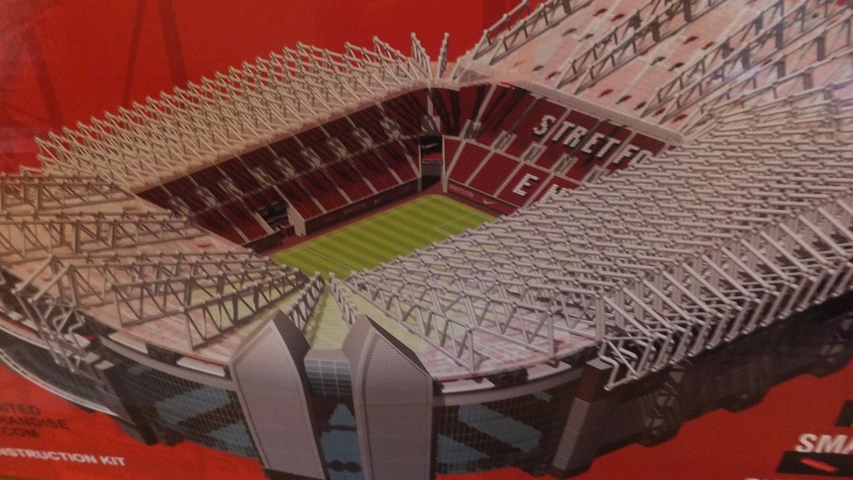 記念グッズ Official Replica of Old Trafford OFFICIAL Manchester United Old Trafford Construction Kit
