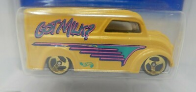 Hot Wheels 1998 First Editions Dairy Delivery Yellow Got