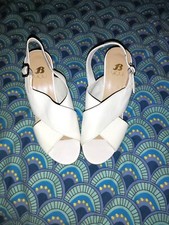 Sandales blanches talons