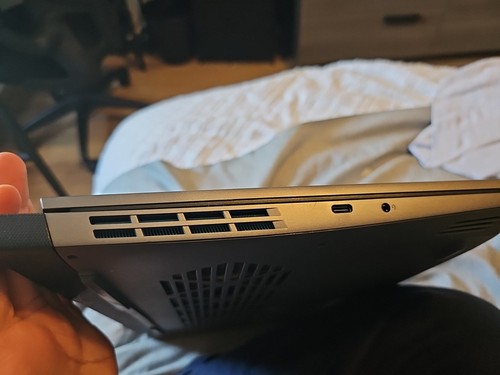 π₯ Lenovo LOQ 15" Gaming Laptop β i7-13700H | RTX 4050 | 16GB DDR5 | 512GB SSD | - Afbeelding 3 van 12