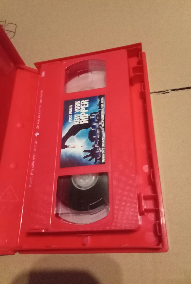 Lucio Fulci's N.Y. RIPPER Großbox / Rotes Tape in Englisch / Top Zustand SELTEN! - Bild 2 von 4