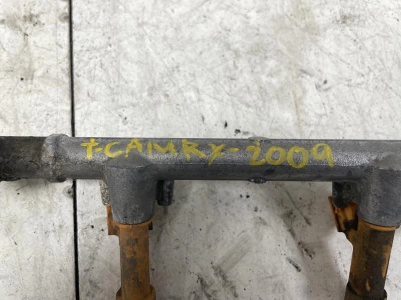 Toyota Camry Hybrid 2009 2,4 L carril inyector de combustible con inyectores se adapta a Camry 03-11 Foto 3 de 4