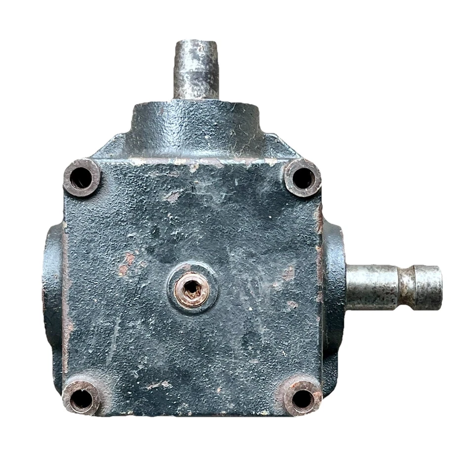 JOHN DEERE F620 F680 F687 54 CAJA DE ENGRANAJES DE PLATAFORMA DE CORTACÉSPED John Deere DE18616 OEM, NOS Foto 3 de 3