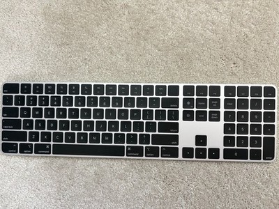 Apple - Magic Keyboard Touch ID and Numeric Keypad LIGHTNING PORT
