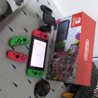 Nintendo Switch Splatoon 2 Edition Bundle W/extra joycons and travel dock