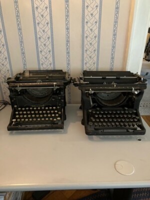  2  vintage Underwood typewriters