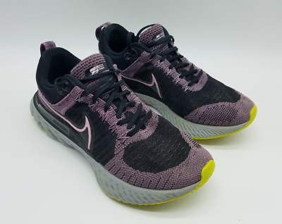 nike react violet rose