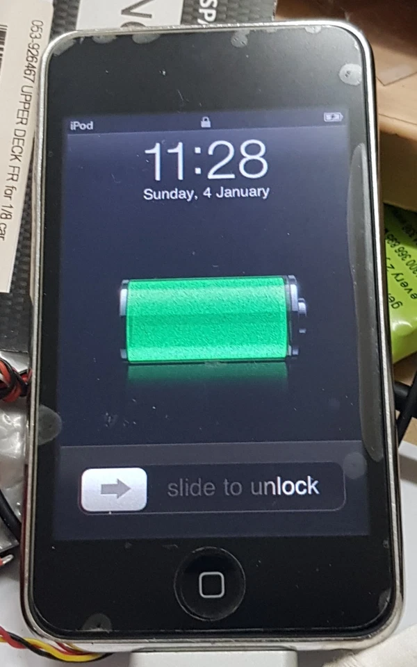 Apple iPod Touch 2nd Generation A1288 EMC2341 8GB Black/Silver Back - Image 3 of 4