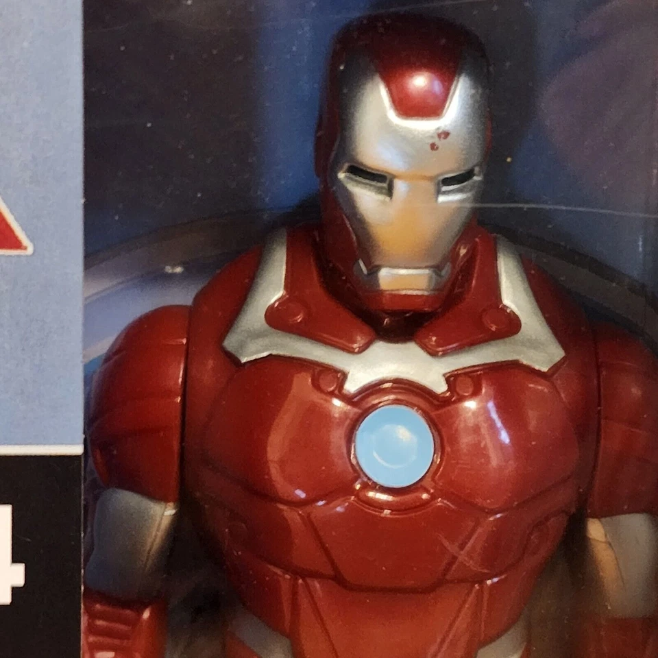 Figura de Iron Man Marvel Avengers Assemble con vehículo Battle Racer Titan Hero Foto 3 de 4