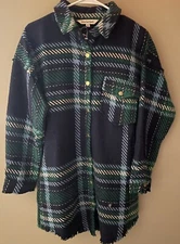Davi & Dani Navy Multi Plaid Long Sleeve Shacket Snap Closures Pocket Size S NWT