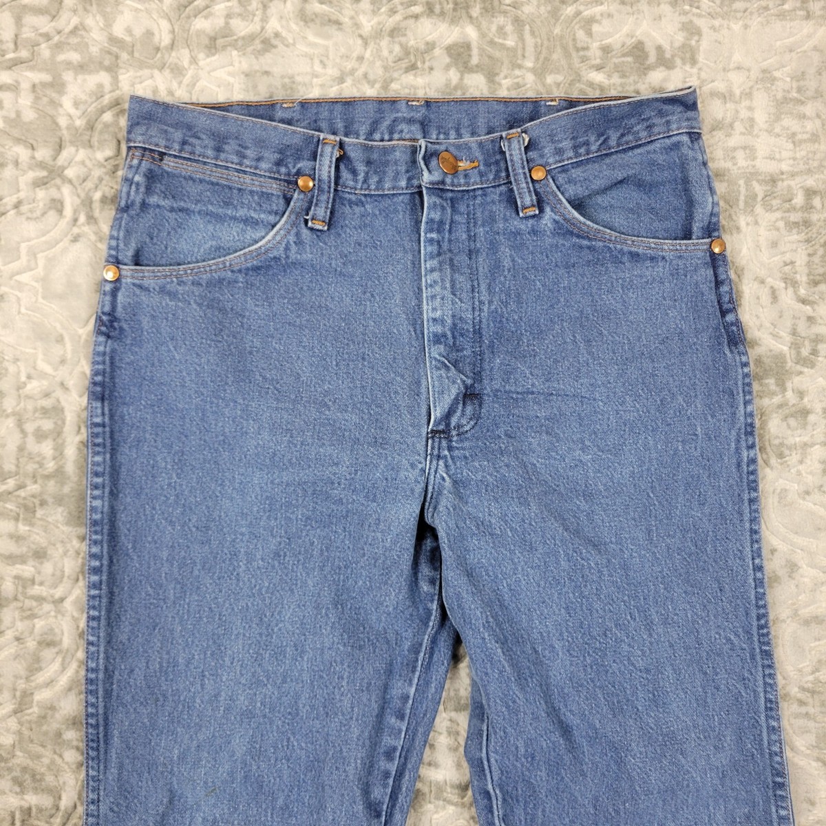 Wrangler Jeans Mens 33x30 32x29 Cowboy Cut Slim Fit Medium Wash Denim