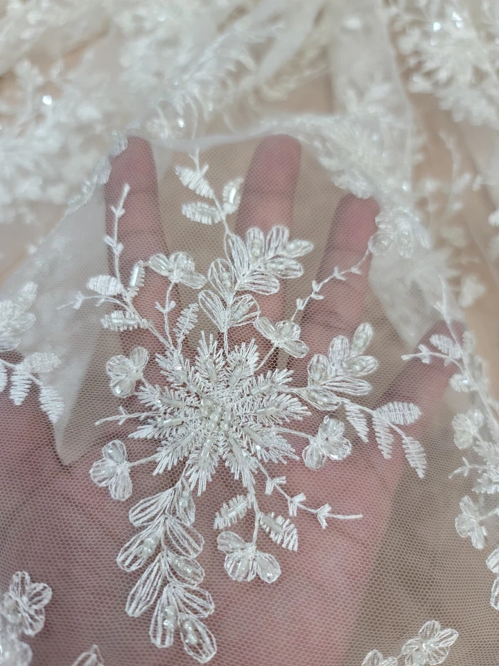 Tela vendida por yarda blanco roto flores florales cuentas nupcial encaje bordado  Foto 3 de 4