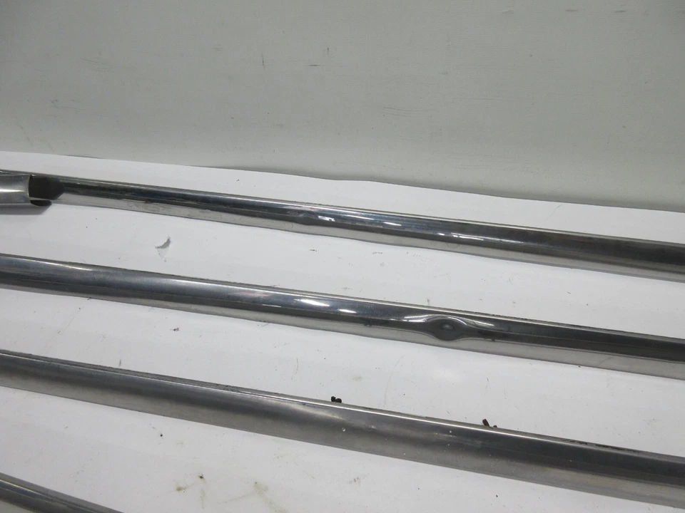 Plymouth Belvedere 1960 sedán de 4 puertas lado del conductor pasajero paneles de ajuste cromados Foto 4 de 4