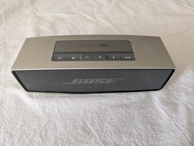 Bose SoundLink Mini Bluetooth Portable Speaker, Silver Black with charging base