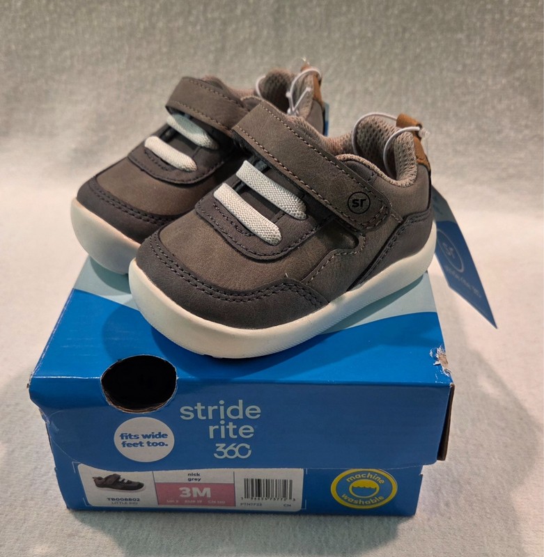 Stride Rite 360 Nick Grey Sneakers Size 3M Adjustable for Wide Feet New in Box