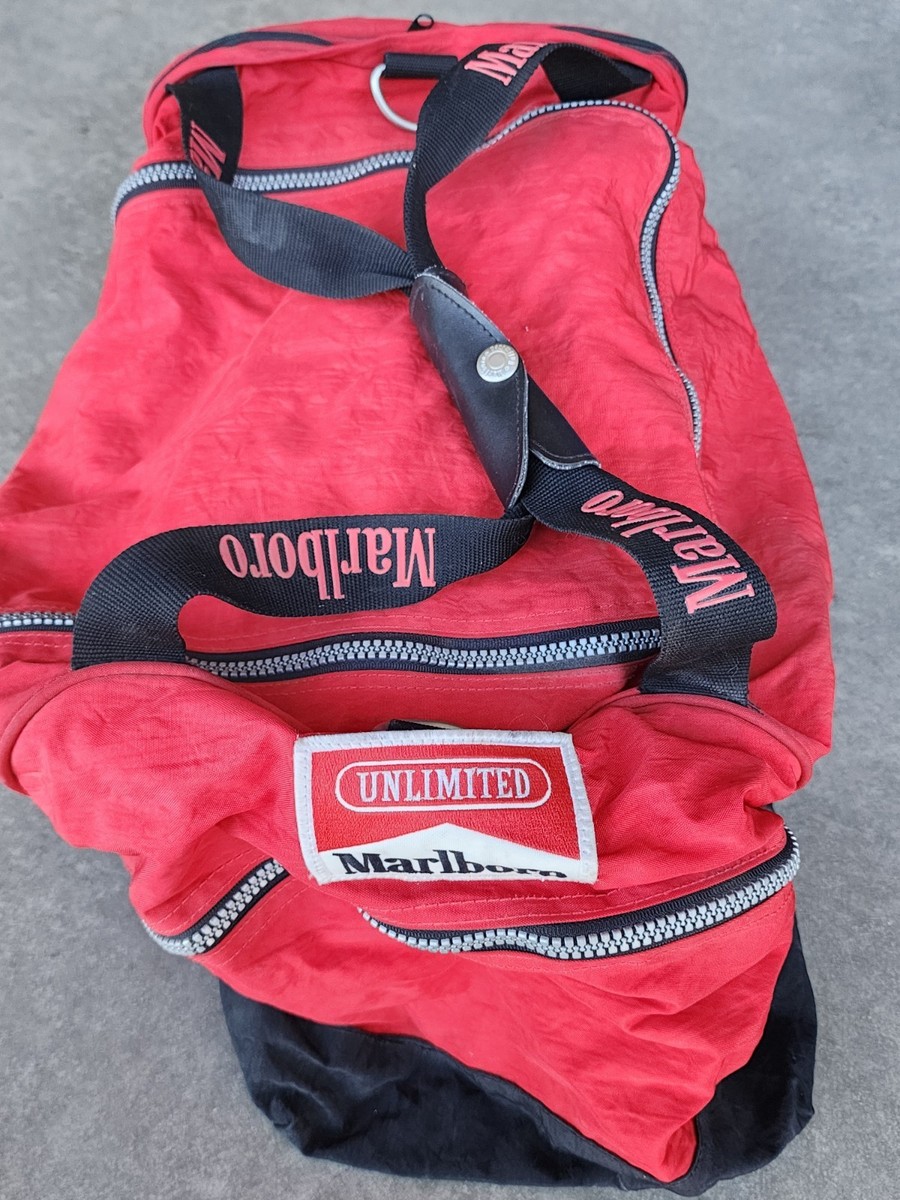 エ*)様 Marlboro ボディバッグ レッド・ブラック Vintage Marlboro Unlimited Duffle Bag Red Missing Shoulder Strap