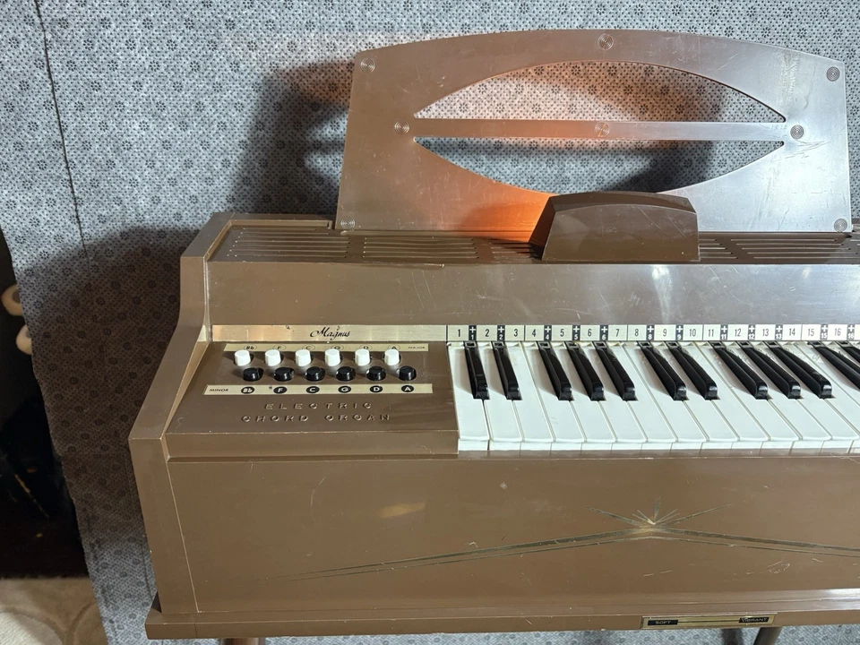 Vintage Magnus Electric Chord Organ Model 311 P 1960s/1970s *See Pics* - Image 3 of 4