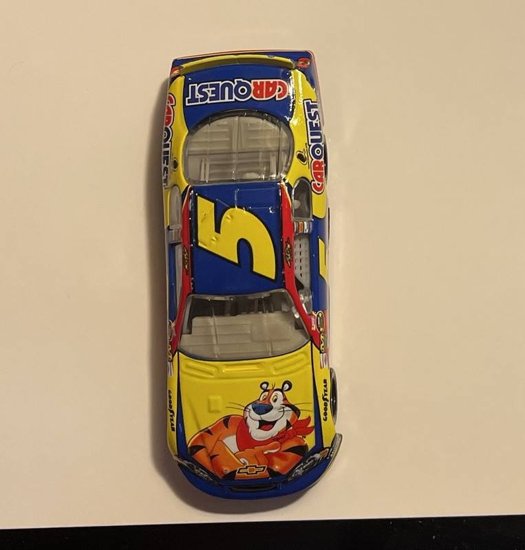 2006 Motorsports Authentics Kyle Busch #5 Kellogg’s Tony Tiger NASCAR 1:64 Loose