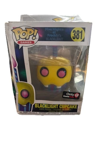 Funko Pop! Vinyl: Five Nights at Freddy's - Cupcake - (Black Light) +Protector