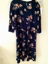 Essence Ladies Stylish Navy Floral Dress Size 24 