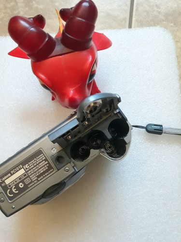 Canon PowerShot A40 2.0MP Digital Camera---FOR PARTS OR REPAIR--SOLD AS IS-- - Picture 11 of 12