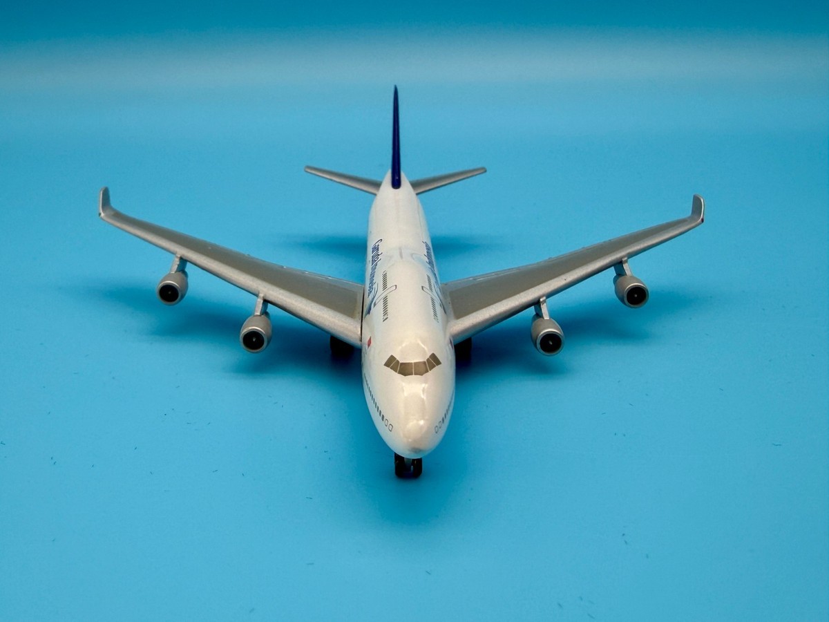 Herpa 1/400 Boeing 747-400Dたまごっちジェット2007 1/400 HERPA JAL たまごっちジェット 747- LEDテープライト&天然石