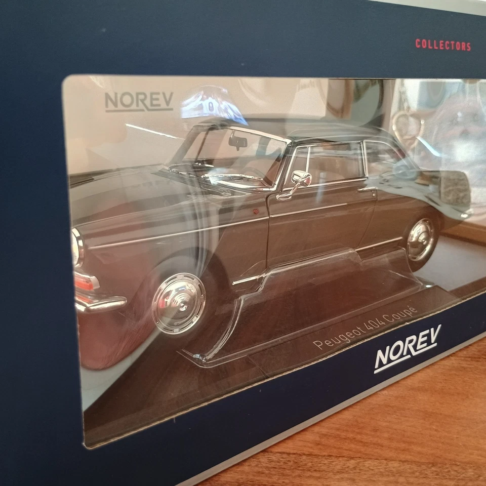 PEUGEOT 404 coupé gris graphite de 1967 NOREV 1/18 ref 184834 - Photo 1/4