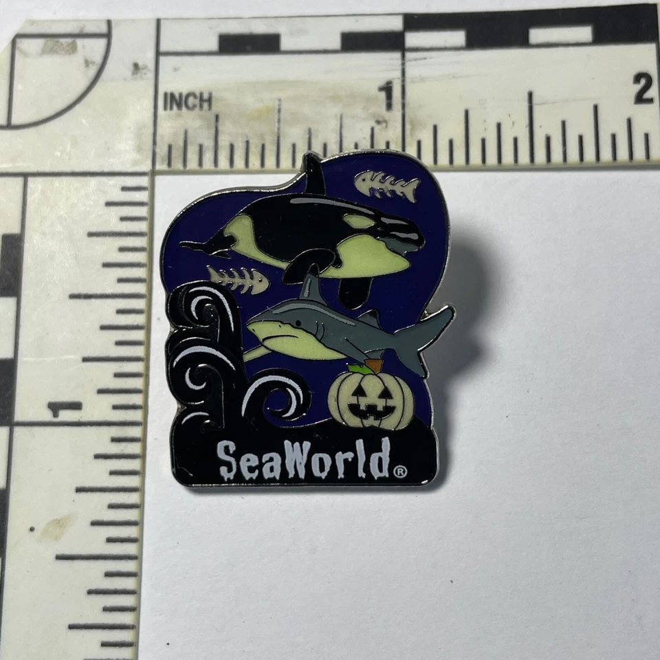 🎃限量版,海洋世界别针非常罕见,只有 1200 件 Orca Shark 南瓜 🎃 — 第 4/4 张图片