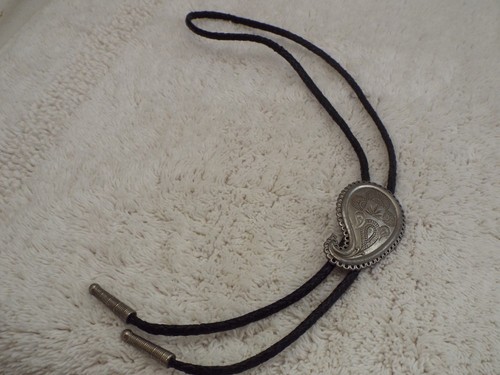 Collana Bolo Ciondolo Scivolo a Goccia Paisley Argento (J54) - Foto 1 di 3