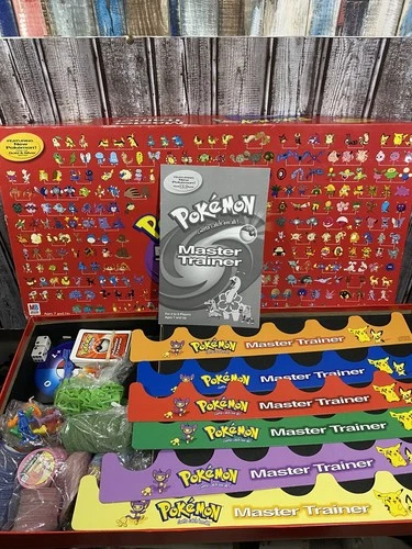 Pokemon Master Trainer Board Game 2001 Gold Vintage Hasbro Red box RARE