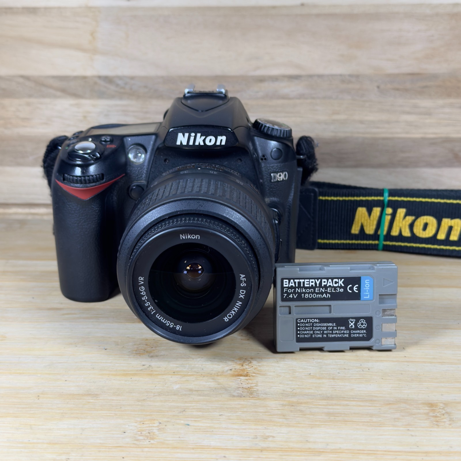 Nikon D D90 Digital SLR Camera with AF-S NIKKOR 18-55mm Lens DX VR