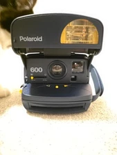 Polaroid 600 Instant Camera WORKS