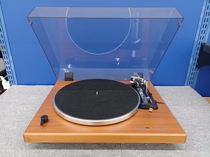 Thorens TD240-2 Plattenspieler mit Riemenantrieb und Goldring Elektra Tonabne...