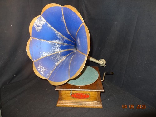 Antique Model A Standard Talking Machine Co. Disc Phonograph with Outside Horn