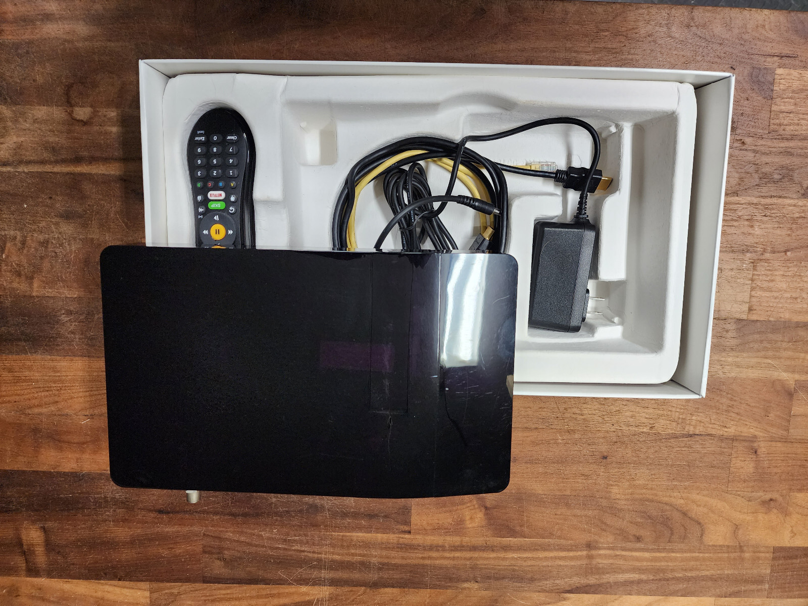 TiVo BOLT VOX 1TB HDD 4K DVR with Voice Control (Needs Service