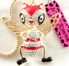 Wings Move! 3D 2.5" NEW BETSEY JOHNSON ARTICULATED QUEEN BEE RHINESTONE NECKLACE