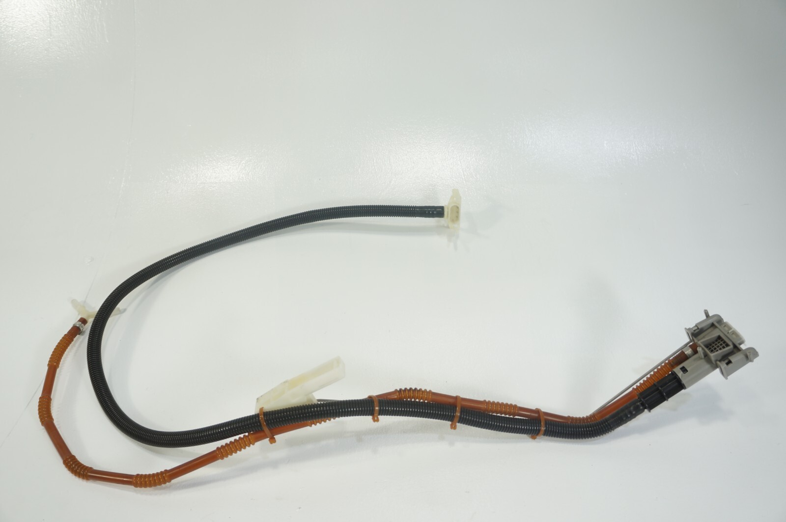 OEM 03-2010 Bentley Continental Flying Spur Speed Left Side Fuel Pump Hose Line