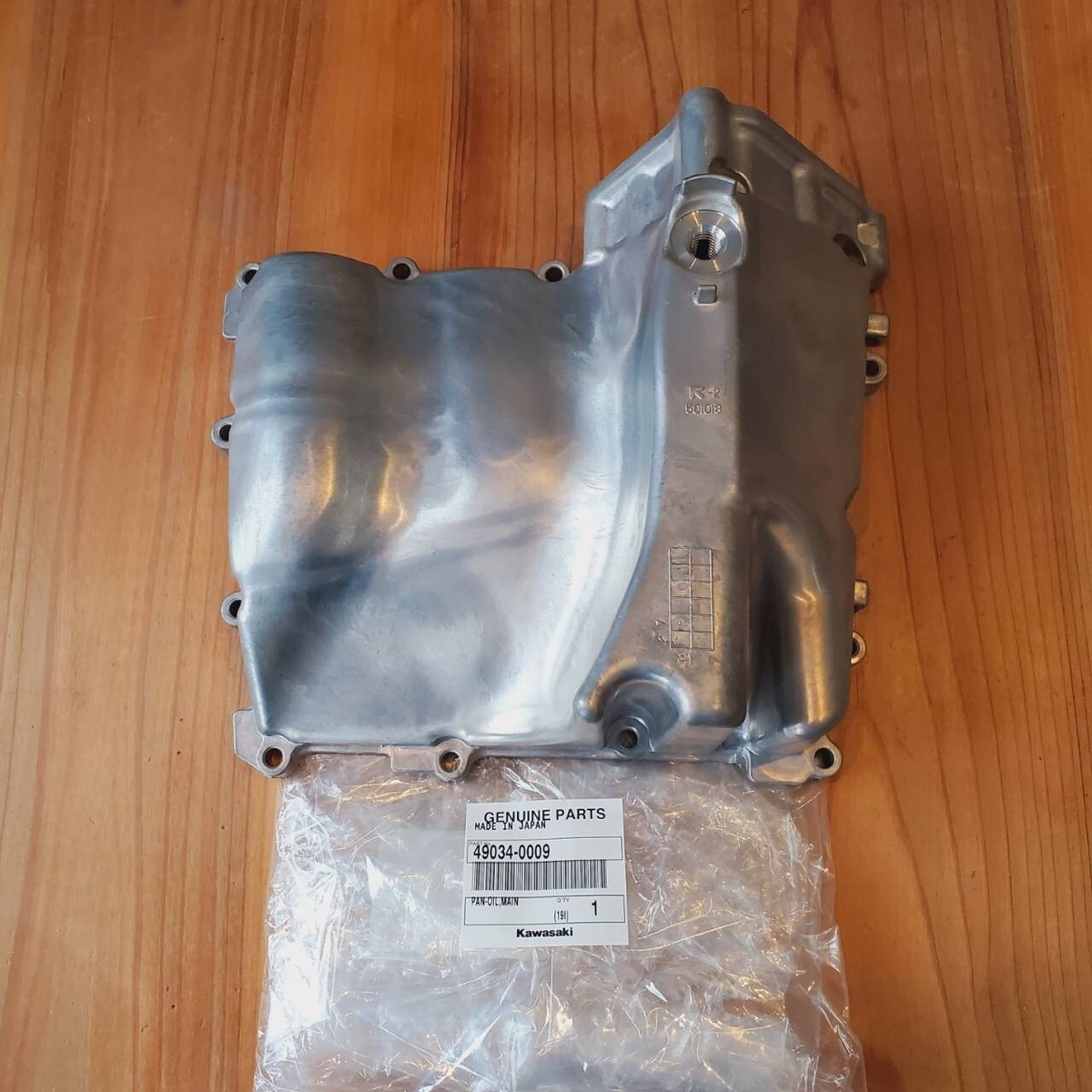 Genuine Kawasaki Oil Pan – Fits 2004-2005 Ninja ZX-10R (OEM 49034