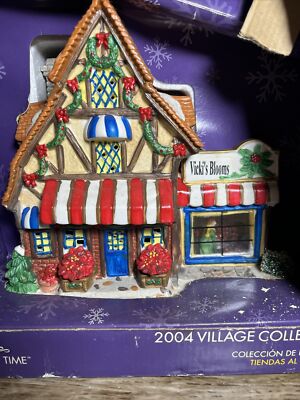 Holiday Time 2004 Village Collectibles Retail Shops Ceramic NIB W/ Box Vicki s