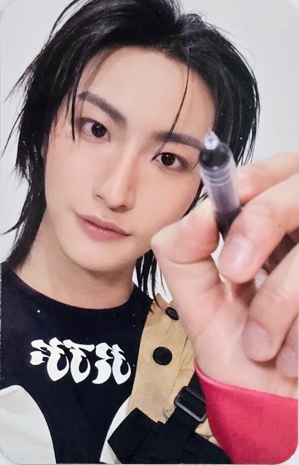 ATEEZ] Aniteez in Treasure Pop-up Store Soundwave MD Lucky