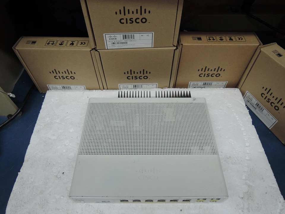 Cisco WS-C2960C-12PC-L 2960C 12 port POE switch . 90 Day's wrt . Real time - Image 4 of 4
