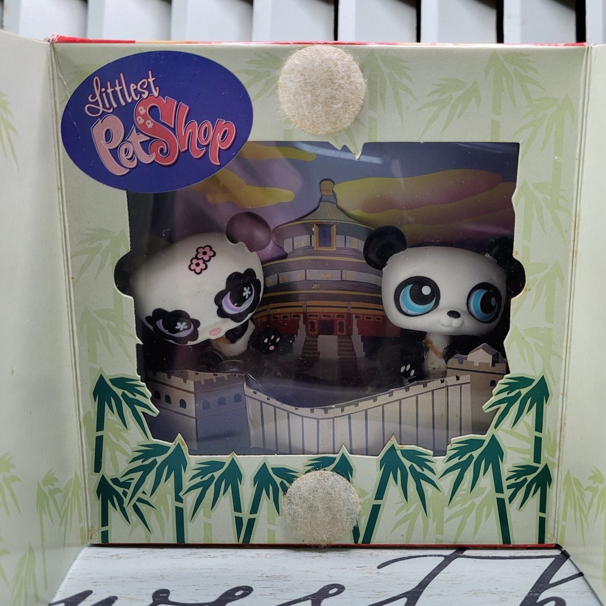 Littlest Pet Shop NIB Special Beijing Panda Set #1084 Black White