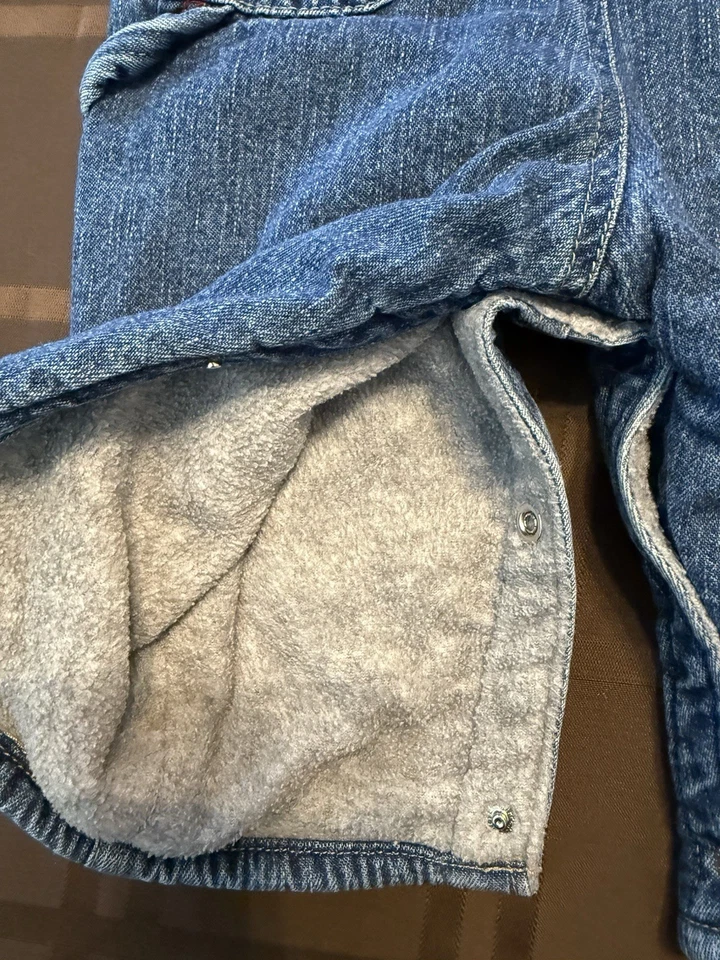 Mono de mezclilla Oshkosh Baby B’gosh forrado de lana azul hecho en EE. UU. 3-6 M Foto 3 de 4