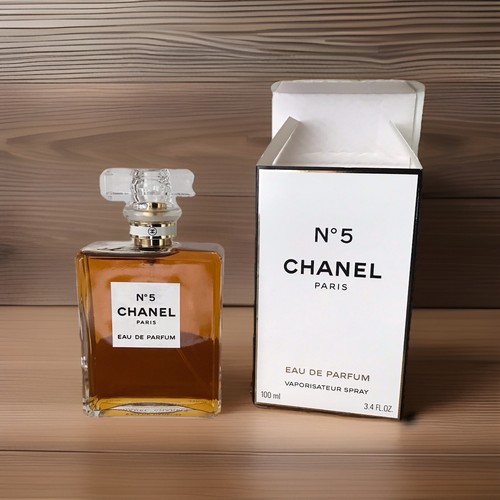 CHANEL No 5 Eau de Parfum Spray 100ml (3.4 Oz)