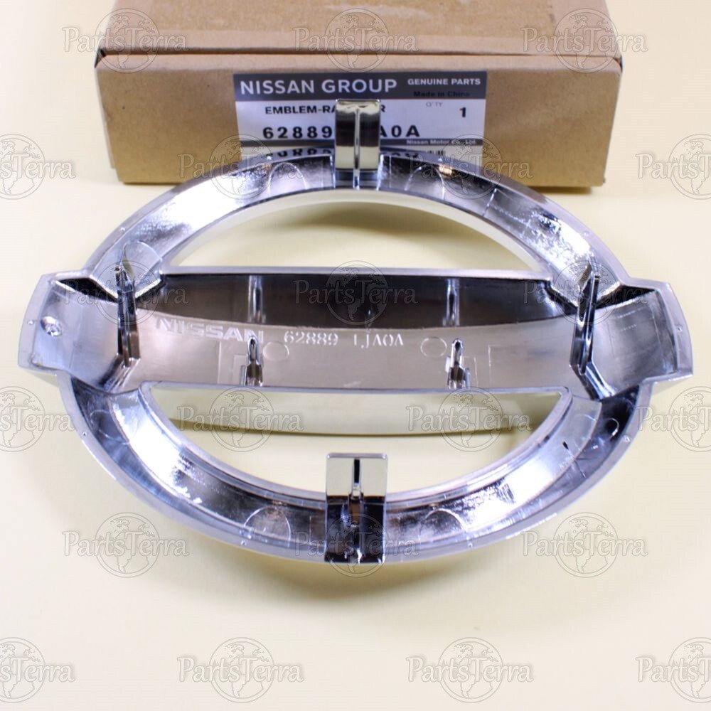 OEM Genuine Nissan ALTIMA ROGUE Front Radiator Grille Chrome