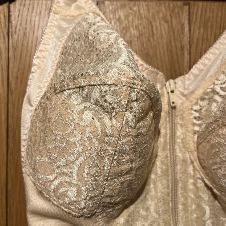 NUEVO CON ETIQUETAS BODY MODELADOR. TALLA 36DD, COLOR SkIN WIRE FREE, BY NATURANA Foto 3 de 4