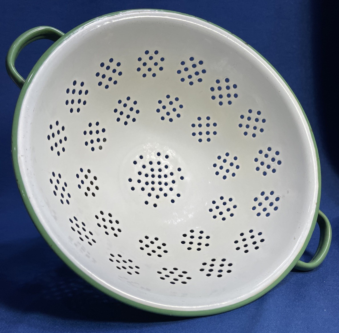 Vtg Yellow Enamelware Colander Strainer 11" Green Trim French /Country Farmhouse
