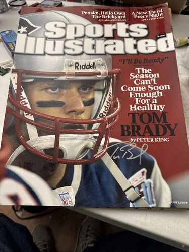 Tom Brady Signed autographed New England Patriots 11x14 Photo w/PROOF COA