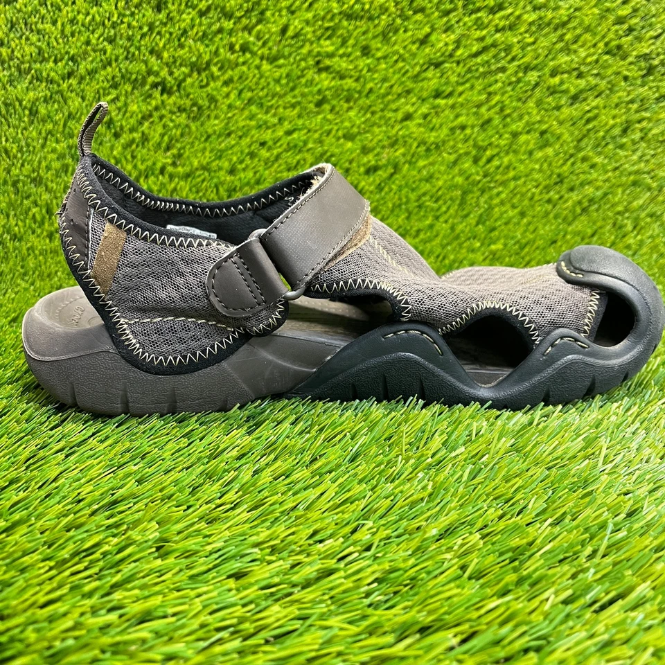 Crocs Swiftwater Hombres Talla 11 Marrón Negro Playa Caminar Pescador Sandalias Zapatos Foto 4 de 4