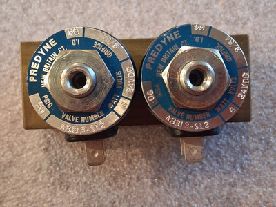 LOT OF 2 PREDYNE SOLENOID VALVES WITH BLOCK A3313-S12